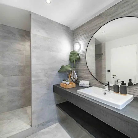 Wonderful One Bedroom In The Heart Of Apartamento Cannes